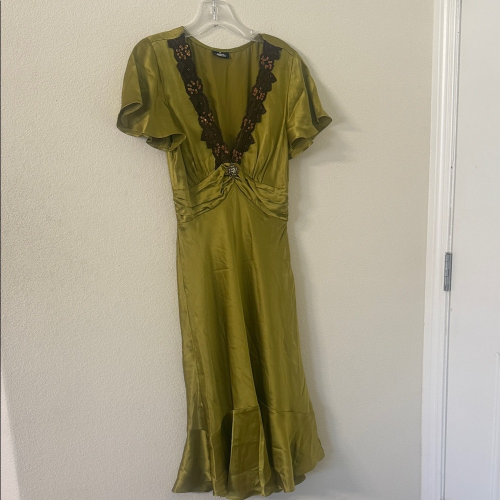 Elegant Satin Maxi Dress in Olive Green